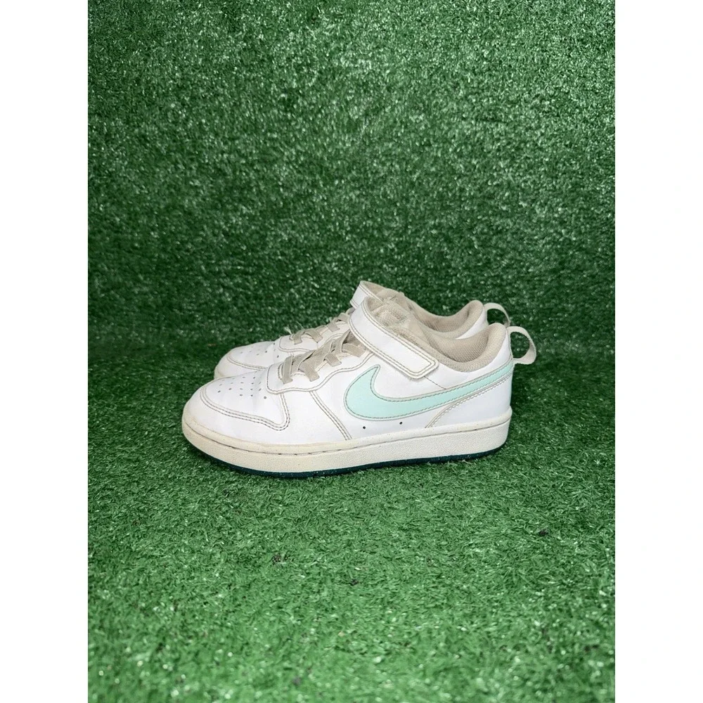 Nike Kids Youth Size 1Y Court Borough Low White Walking Shoes Slip On Sneakers